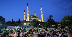 Ramazan'ın ilk günü orucunu en geç Edirne açacak